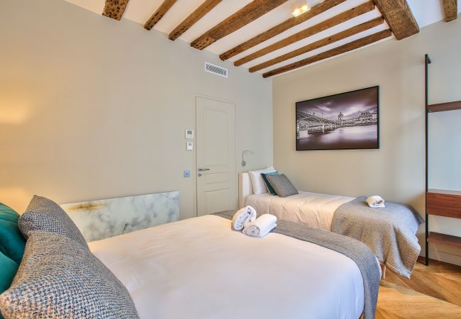 Apartment in Paris - 73 - Urban Luxury Parisian Flat Les Halles Rivoli Apartment in Paris - 73 - Urban Luxury Parisian Flat Les Halles Rivoli