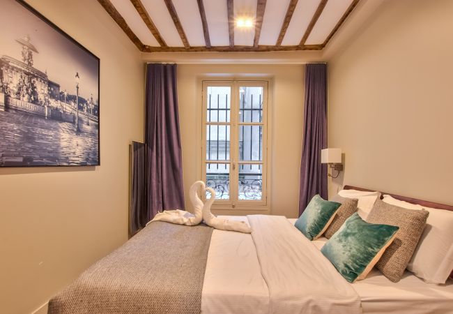 Apartment in Paris - 73 - Urban Luxury Parisian Flat Les Halles Rivoli Apartment in Paris - 73 - Urban Luxury Parisian Flat Les Halles Rivoli
