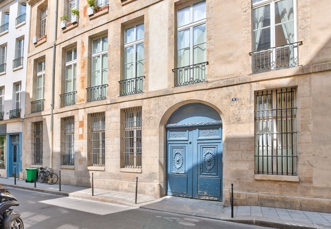 Apartment in Paris - 91 B - Urban Picasso in Le Marais Apartment in Paris - 91 B - Urban Picasso in Le Marais