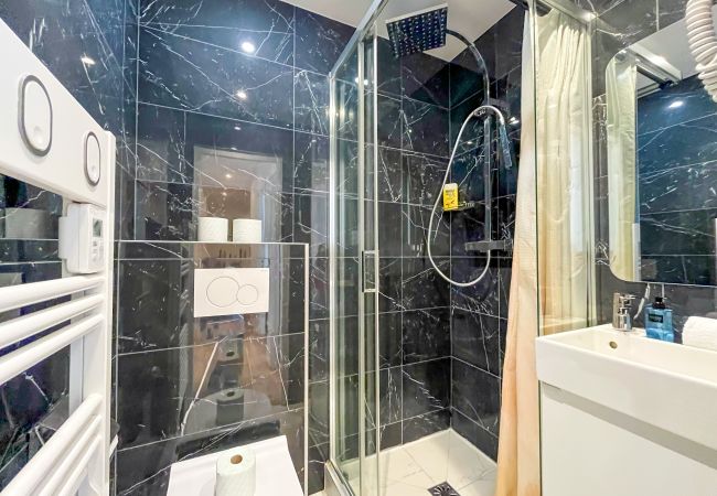 Apartment in Paris - Urban Flat 105 - 4BDR Apartment Haussmann Opera Apartment in Paris - Urban Flat 105 - 4BDR Apartment Haussmann Opera