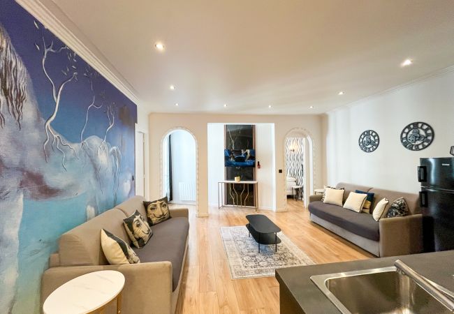  in Paris - Urban Flat 105 - 4BDR Apartment Haussmann Opera