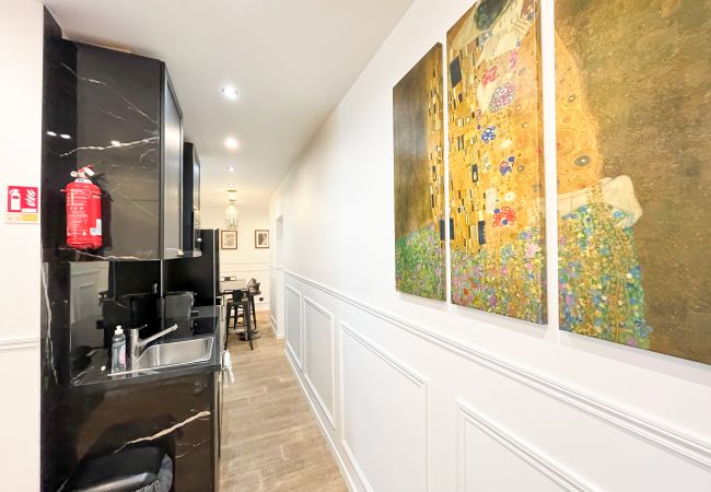 Apartment in Paris - 106 - Urban Luxury Opera Gustav Klimt Apartment in Paris - 106 - Urban Luxury Opera Gustav Klimt