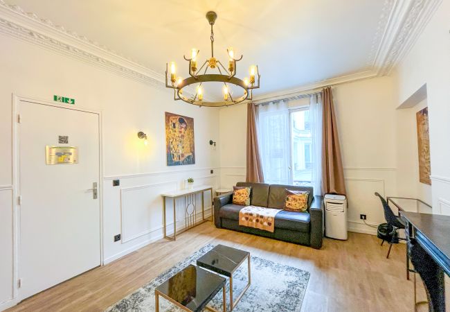 Apartment in Paris - 106 - Urban Luxury Opera Gustav Klimt Apartment in Paris - 106 - Urban Luxury Opera Gustav Klimt