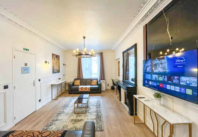 Apartment in Paris - 106 - Urban Luxury Opera Gustav Klimt Apartment in Paris - 106 - Urban Luxury Opera Gustav Klimt