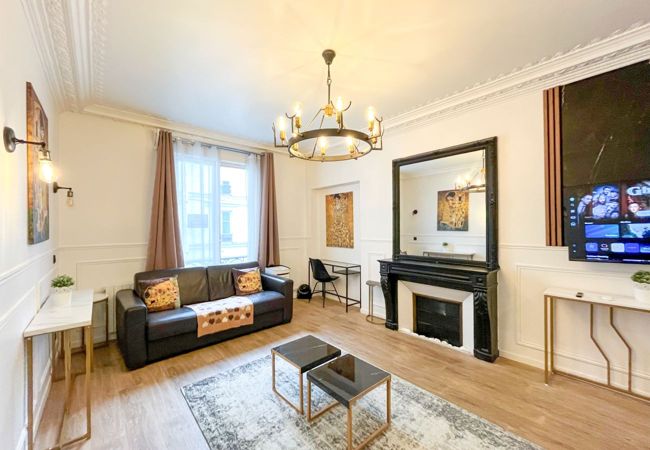 Apartment in Paris - 106 - Urban Luxury Opera Gustav Klimt