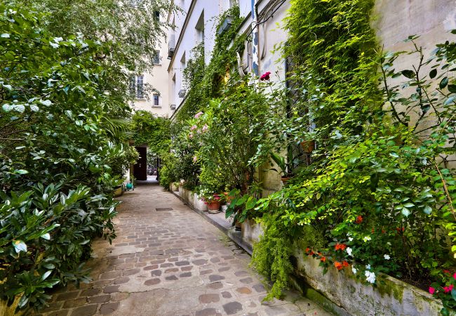 Apartment in Paris - 92 - Beautiful Apartment Montorgueil Apartment in Paris - 92 - Beautiful Apartment Montorgueil