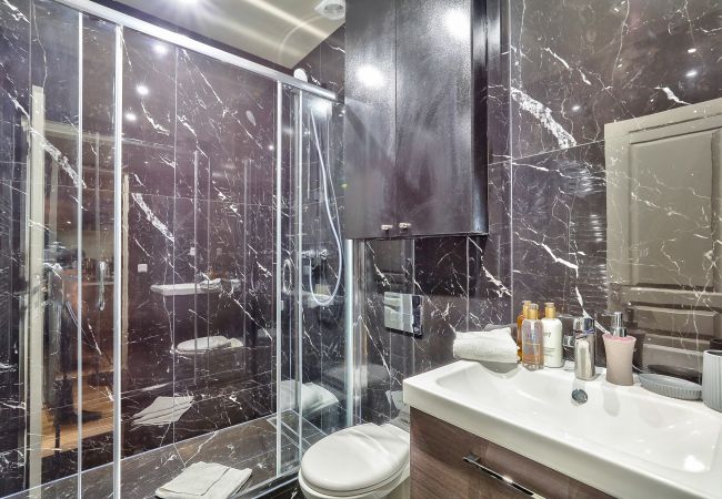 Apartment in Paris - 94 - Urban Coco Paris Apartment in Paris - 94 - Urban Coco Paris