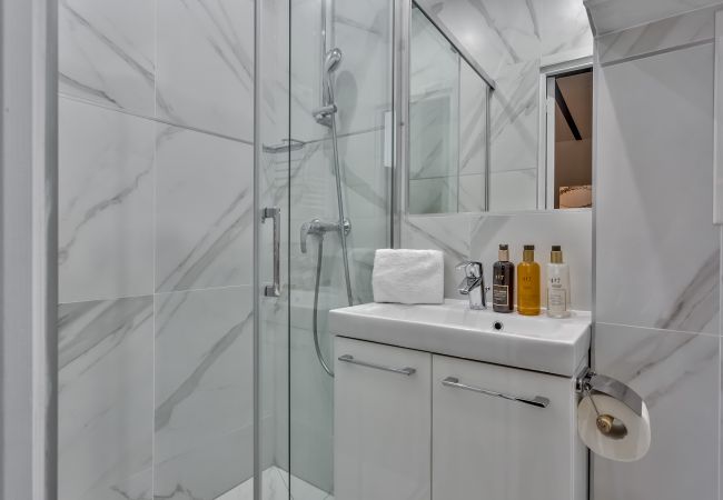 Apartment in Paris - 114 - Urban Saint Denis Couture Apartment in Paris - 114 - Urban Saint Denis Couture