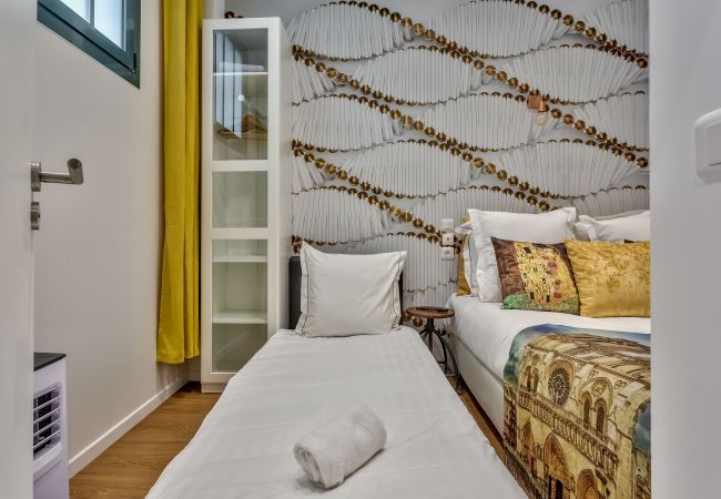 Apartment in Paris - 114 - Urban Saint Denis Couture Apartment in Paris - 114 - Urban Saint Denis Couture