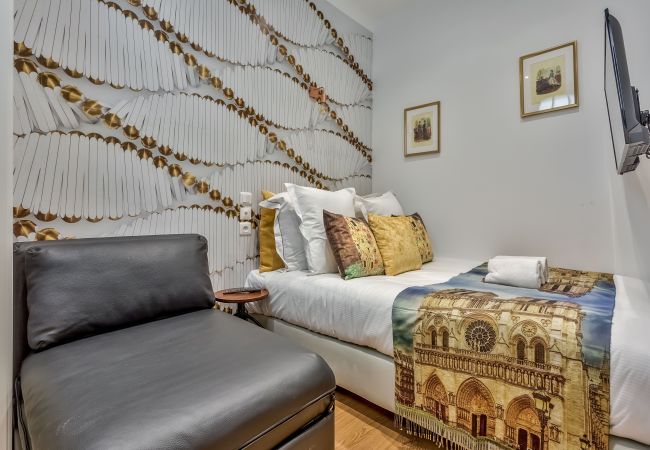 Apartment in Paris - 114 - Urban Saint Denis Couture Apartment in Paris - 114 - Urban Saint Denis Couture