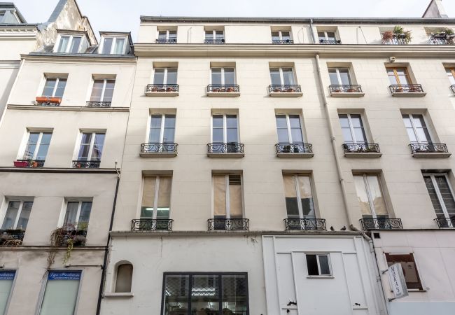 Apartment in Paris - 114 - Urban Saint Denis Couture Apartment in Paris - 114 - Urban Saint Denis Couture