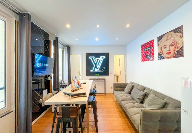 Apartment in Paris - Urban Flat 115 A - Louis Fashion Apartment in Paris