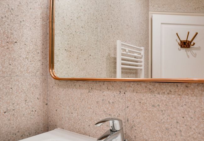 Apartment in Paris - Urban Flat 33 - Charming Flat near Champs-Elysees Apartment in Paris - Urban Flat 33 - Charming Flat near Champs-Elysees