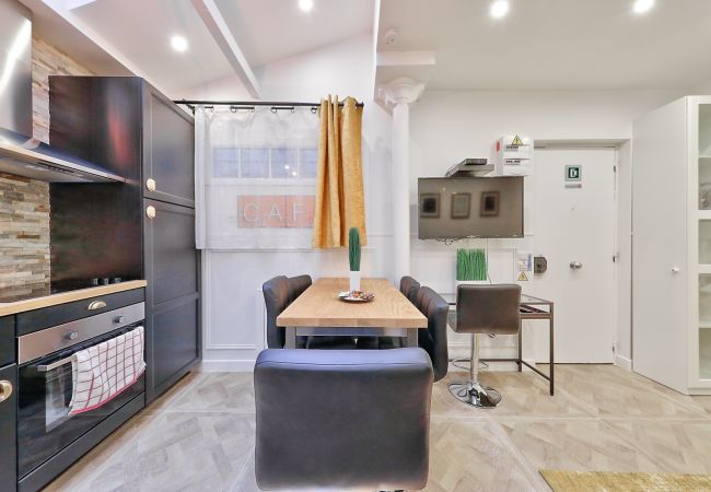 Apartment in Paris - 38 - Atelier Mona Lisa  Apartment in Paris - 38 - Atelier Mona Lisa