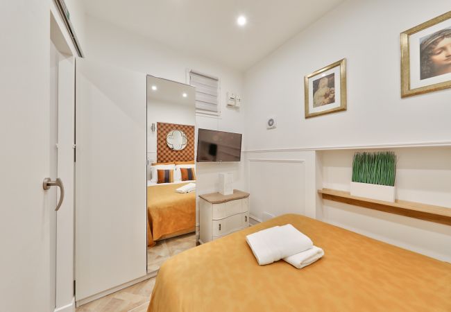 Apartment in Paris - 38 - Atelier Mona Lisa  Apartment in Paris - 38 - Atelier Mona Lisa