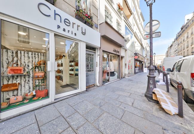 Apartment in Paris - 38 - Atelier Mona Lisa  Apartment in Paris - 38 - Atelier Mona Lisa