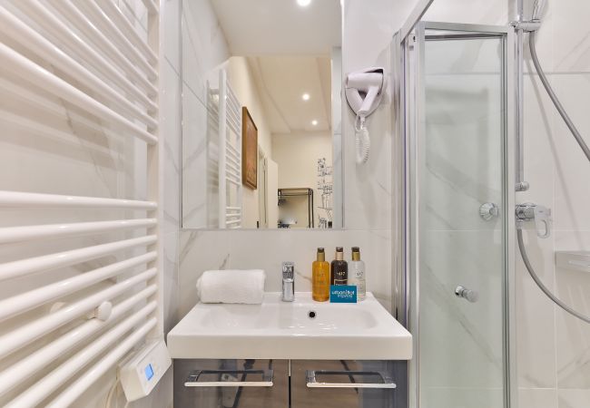 Apartment in Paris - Uran Flat 125 - Montorgueil Street Art Apartment in Paris - Uran Flat 125 - Montorgueil Street Art