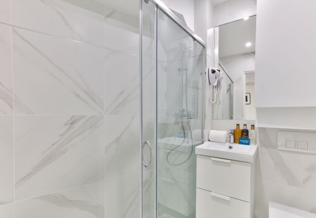 Apartment in Paris - Uran Flat 125 - Montorgueil Street Art Apartment in Paris - Uran Flat 125 - Montorgueil Street Art