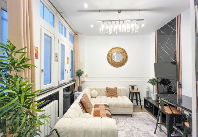 Apartment in Paris - Urban Flat 101 - Charming Flat in Paris