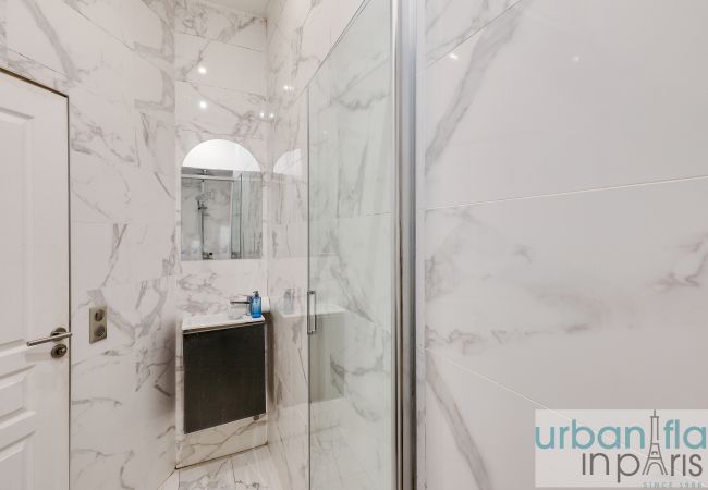 Apartment in Paris - Urban Flat 62 - Charming 3BDR in Triangle d'Or - only 100m from Champs-Elysees Apartment in Paris - Urban Flat 62 - Charming 3BDR in Triangle d'Or - only 100m from Champs-Elysees