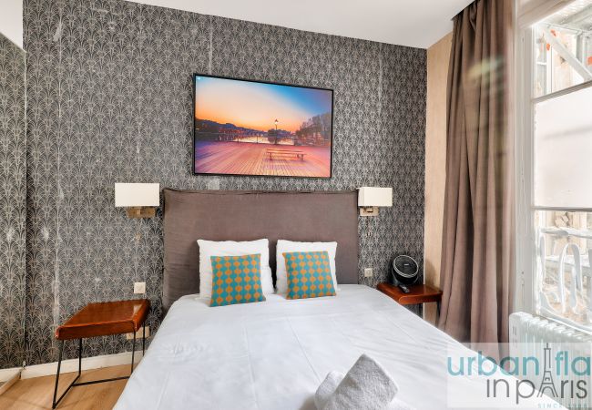 Apartment in Paris - Urban Flat 62 - Charming 3BDR in Triangle d'Or - only 100m from Champs-Elysees Apartment in Paris - Urban Flat 62 - Charming 3BDR in Triangle d'Or - only 100m from Champs-Elysees