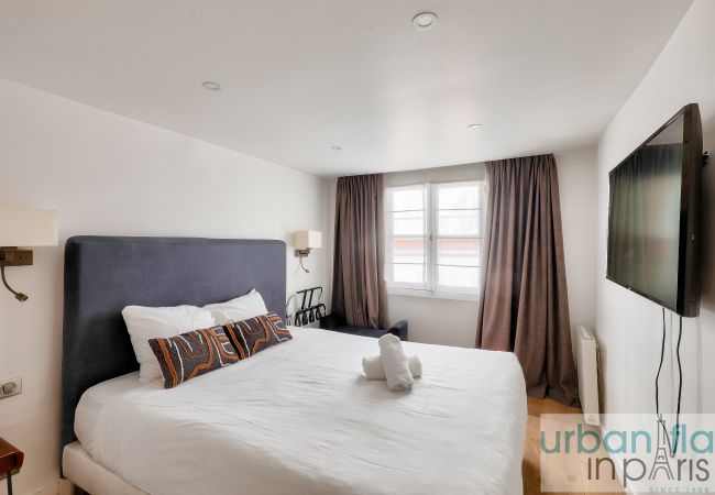 Apartment in Paris - Urban Flat 62 - Charming 3BDR in Triangle d'Or - only 100m from Champs-Elysees Apartment in Paris - Urban Flat 62 - Charming 3BDR in Triangle d'Or - only 100m from Champs-Elysees