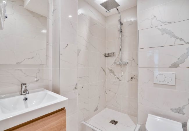 Apartment in Paris - 102 - Urban Opera Picasso Apartment in Paris - 102 - Urban Opera Picasso