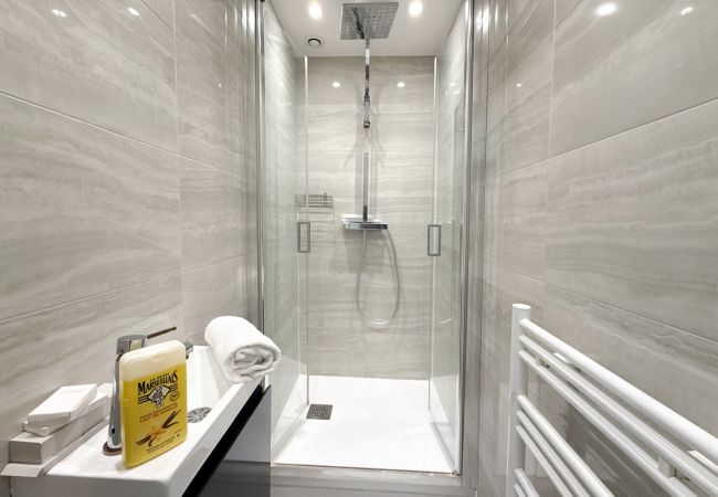 Apartment in Paris - 102 - Urban Opera Picasso Apartment in Paris - 102 - Urban Opera Picasso