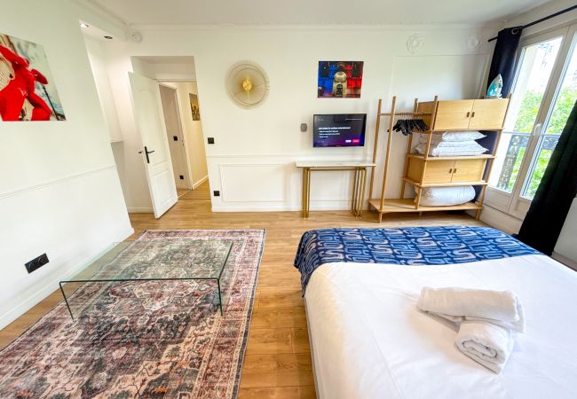 Apartment in Paris - 102 - Urban Opera Picasso Apartment in Paris - 102 - Urban Opera Picasso