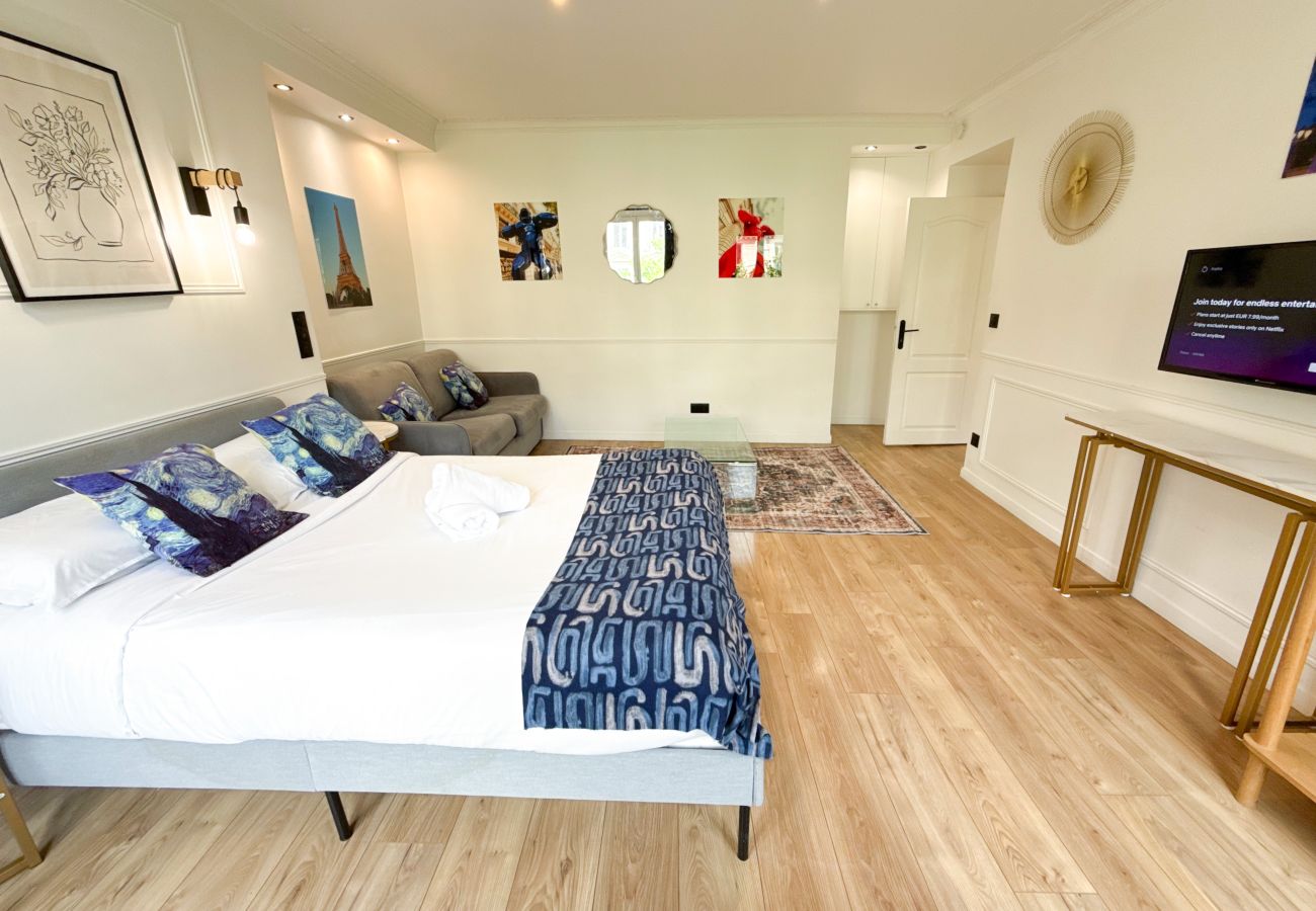 Apartment in Paris - 102 - Urban Opera Picasso Apartment in Paris - 102 - Urban Opera Picasso