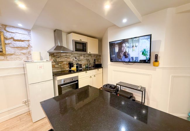 Apartment in Paris - Urban Flat 42 - Game of Thrones in Paris Apartment in Paris - Urban Flat 42 - Game of Thrones in Paris