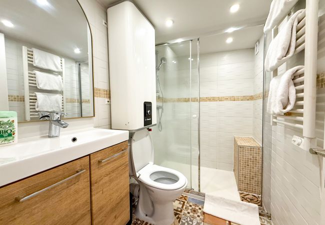 Apartment in Paris - Urban Flat 41 - Atelier Star Wars Montorgueil  Apartment in Paris - Urban Flat 41 - Atelier Star Wars Montorgueil