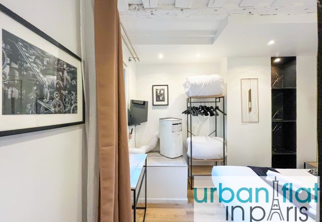 Apartment in Paris - 100 - Luxury 2 Bedroom - Beaubourg Marais  Apartment in Paris - 100 - Luxury 2 Bedroom - Beaubourg Marais