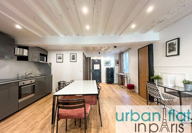 Apartment in Paris - 100 - Luxury 2 Bedroom - Beaubourg Marais  Apartment in Paris - 100 - Luxury 2 Bedroom - Beaubourg Marais