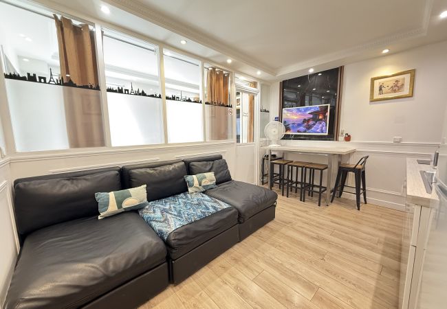 Apartment in Paris - 65 - French Cancan Saint-Denis Apartment in Paris - 65 - French Cancan Saint-Denis