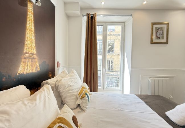 Apartment in Paris - 65 - French Cancan Saint-Denis Apartment in Paris - 65 - French Cancan Saint-Denis