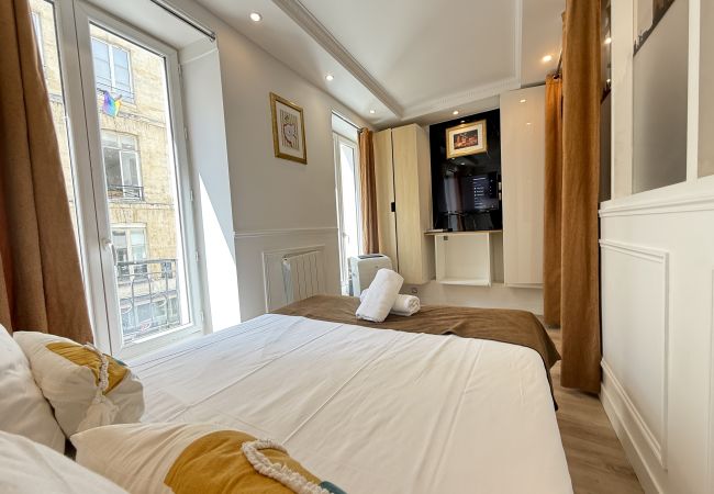 Apartment in Paris - 65 - French Cancan Saint-Denis Apartment in Paris - 65 - French Cancan Saint-Denis