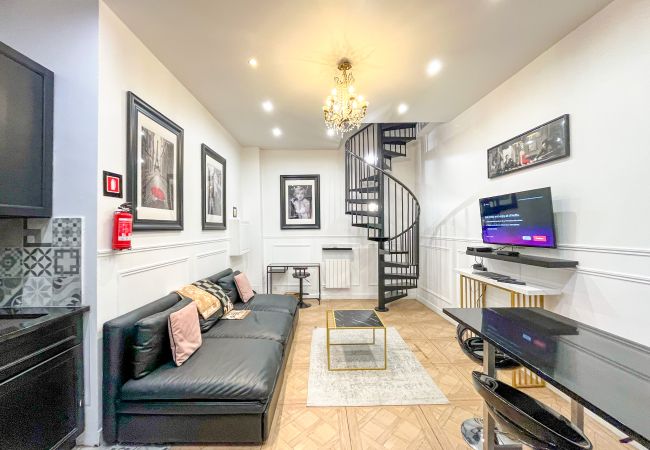 Apartment in Paris - Urban Flat 55 - Atelier Marylin Monroe Flat Apartment in Paris - Urban Flat 55 - Atelier Marylin Monroe Flat