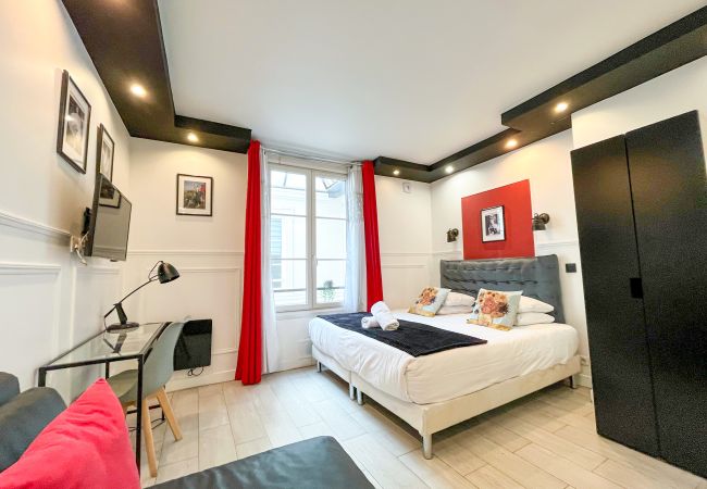 Apartment in Paris - Urban Flat 55 - Atelier Marylin Monroe Flat Apartment in Paris - Urban Flat 55 - Atelier Marylin Monroe Flat