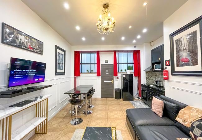 Apartment in Paris - Urban Flat 55 - Atelier Marylin Monroe Flat Apartment in Paris - Urban Flat 55 - Atelier Marylin Monroe Flat