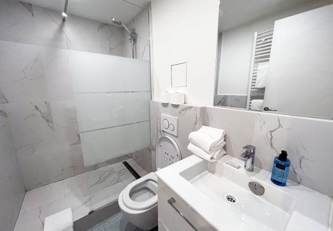 Apartment in Paris - Urban Flat 86 - Lovely 2 BDR Flat in Paris Apartment in Paris - Urban Flat 86 - Lovely 2 BDR Flat in Paris