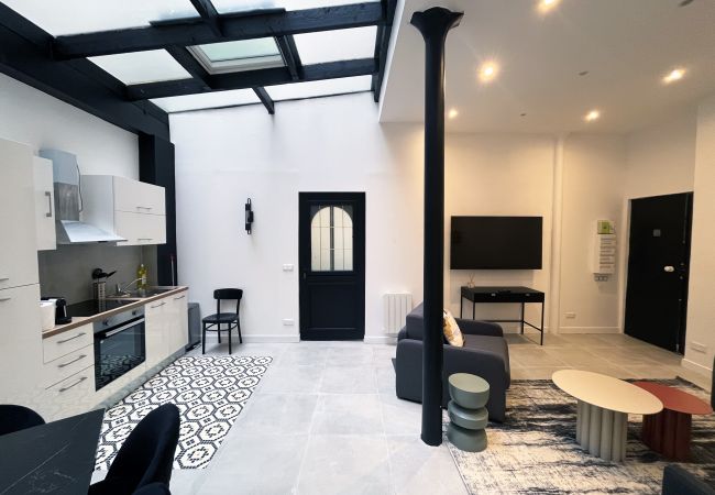 Apartment in Paris - Urban Flat 08 - The Panoramic Flat in Paris Apartment in Paris - Urban Flat 08 - The Panoramic Flat in Paris