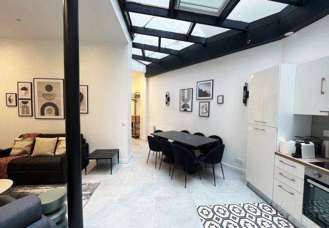 Apartment in Paris - Urban Flat 08 - The Panoramic Flat in Paris Apartment in Paris - Urban Flat 08 - The Panoramic Flat in Paris
