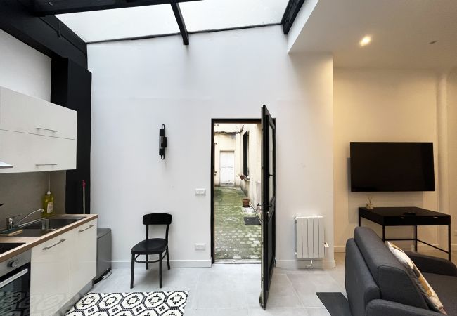 Apartment in Paris - Urban Flat 08 - The Panoramic Flat in Paris Apartment in Paris - Urban Flat 08 - The Panoramic Flat in Paris