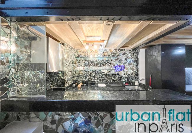 Apartment in Paris - Urban Flat 09 - Design Triplex Champs-Elysees Apartment in Paris - Urban Flat 09 - Design Triplex Champs-Elysees