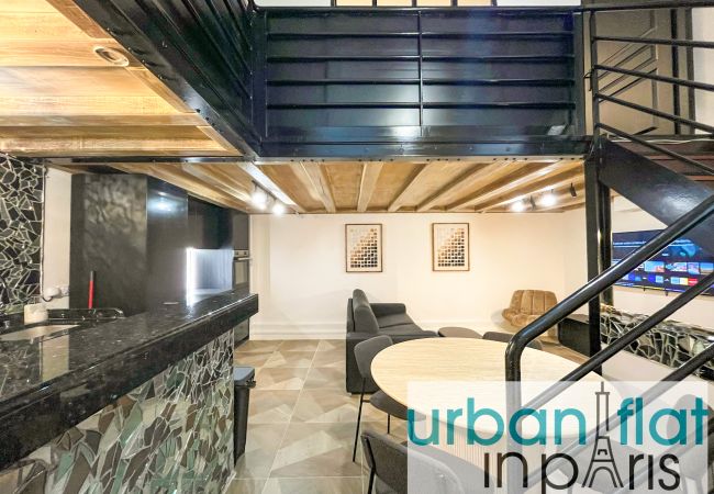 Apartment in Paris - Urban Flat 09 - Design Triplex Champs-Elysees Apartment in Paris - Urban Flat 09 - Design Triplex Champs-Elysees