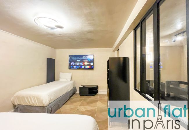 Apartment in Paris - Urban Flat 09 - Design Triplex Champs-Elysees Apartment in Paris - Urban Flat 09 - Design Triplex Champs-Elysees