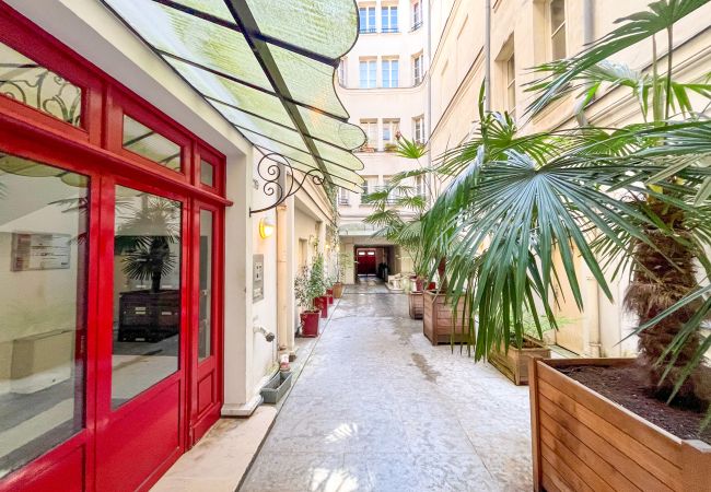 Apartment in Paris -  Urban Flat 67 - Spacious Parisian Flat in Paris Apartment in Paris -  Urban Flat 67 - Spacious Parisian Flat in Paris