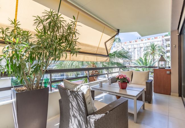 Apartment in Cannes - Sublime Apartment in Cannes La Croisette - 100m from the beach Apartment in Cannes - Sublime Apartment in Cannes La Croisette - 100m from the beach