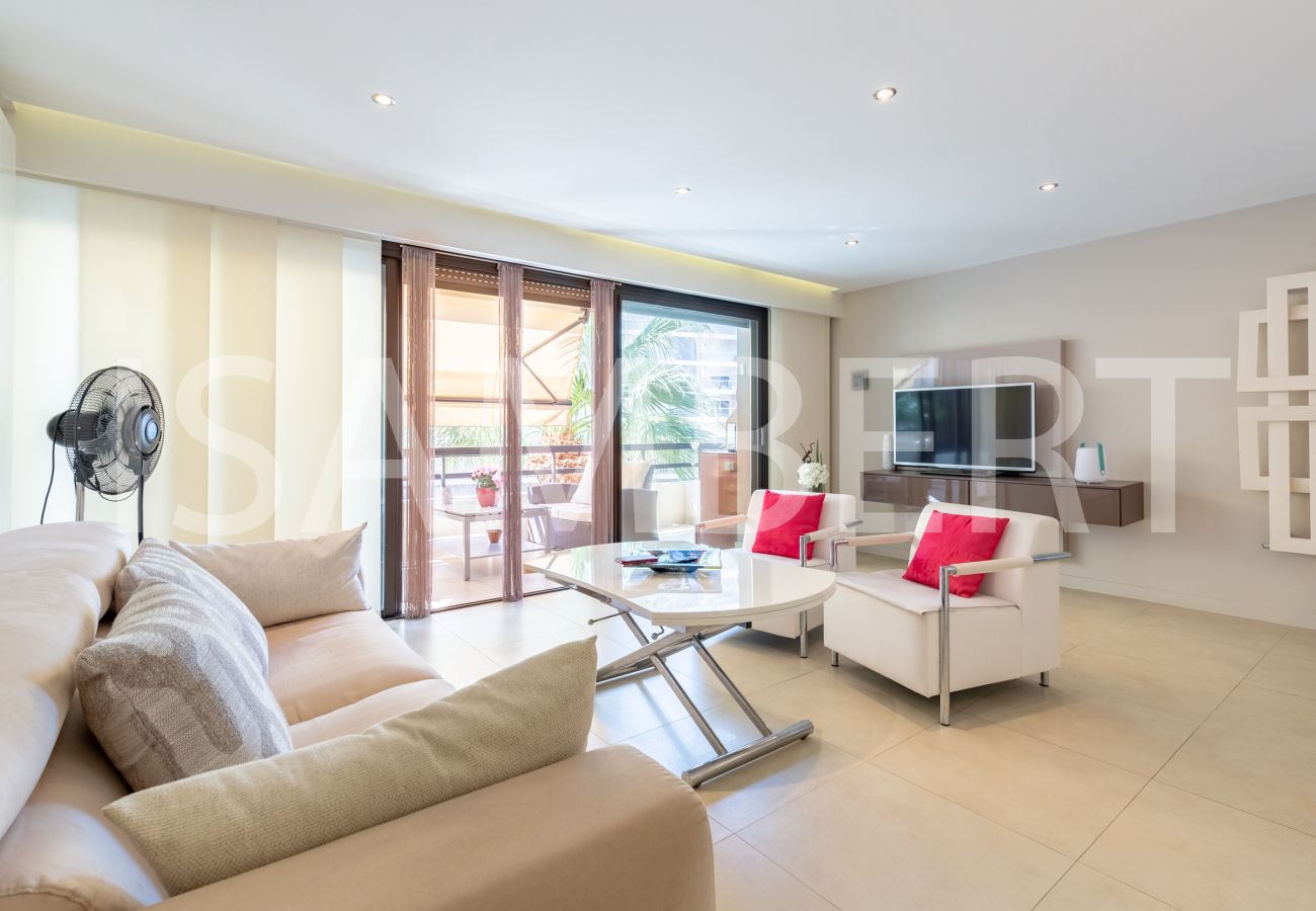 Apartment in Cannes - Sublime Apartment in Cannes La Croisette - 100m from the beach Apartment in Cannes - Sublime Apartment in Cannes La Croisette - 100m from the beach